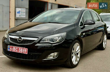 Хэтчбек Opel Astra 2010 в Ровно