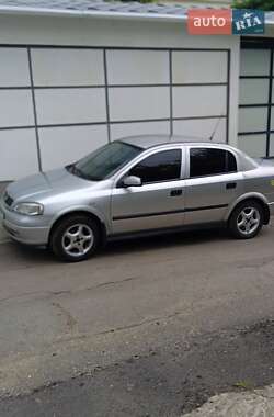 Седан Opel Astra 2005 в Одессе