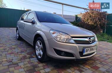 Хэтчбек Opel Astra 2007 в Запорожье
