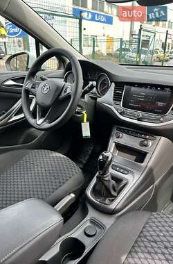 Универсал Opel Astra 2018 в 