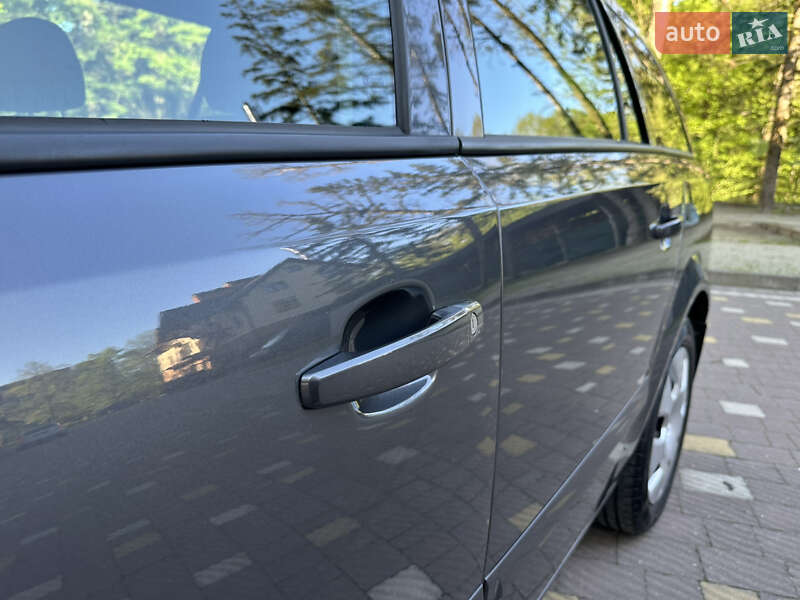 Універсал Opel Astra 2009 в Дрогобичі