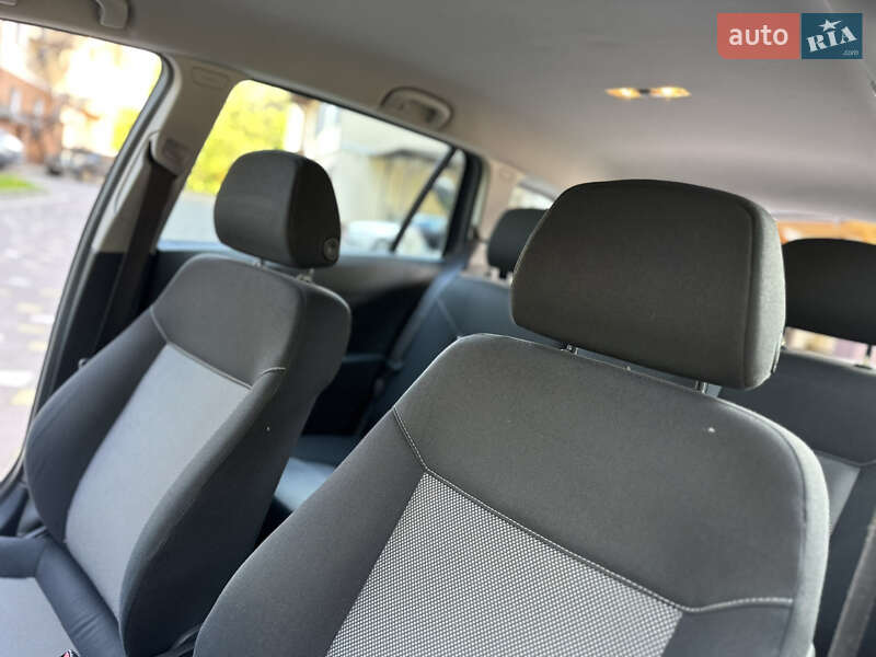 Універсал Opel Astra 2009 в Дрогобичі