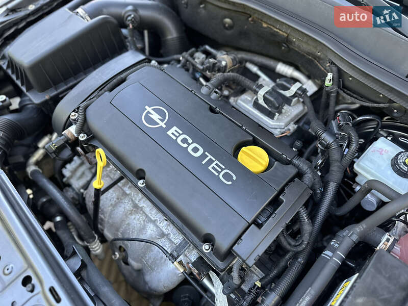 Універсал Opel Astra 2009 в Дрогобичі