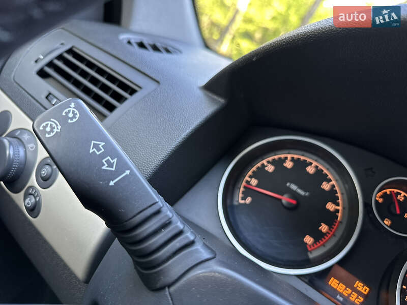 Універсал Opel Astra 2009 в Дрогобичі