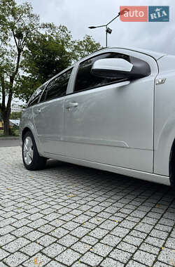 Универсал Opel Astra 2009 в 