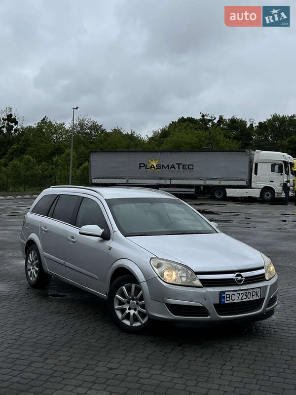 Универсал Opel Astra 2005 в 