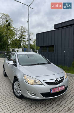 Хетчбек Opel Astra 2010 в Львові