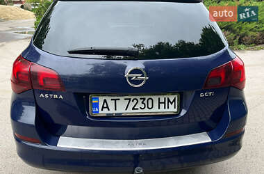 Універсал Opel Astra 2011 в 