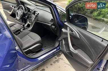 Універсал Opel Astra 2011 в 