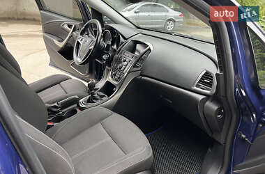 Універсал Opel Astra 2011 в 