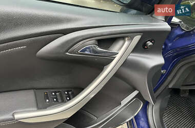 Універсал Opel Astra 2011 в 