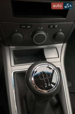 Хэтчбек Opel Astra 2005 в 