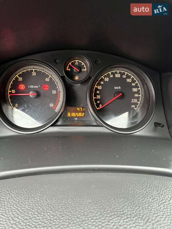 Универсал Opel Astra 2009 в Ровно