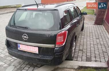 Универсал Opel Astra 2012 в 