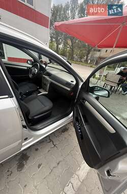 Универсал Opel Astra 2008 в 