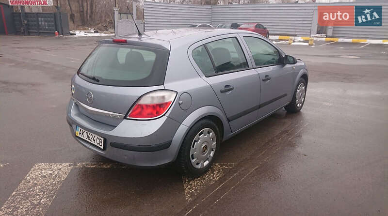 Хетчбек Opel Astra 2006 в Ірпені