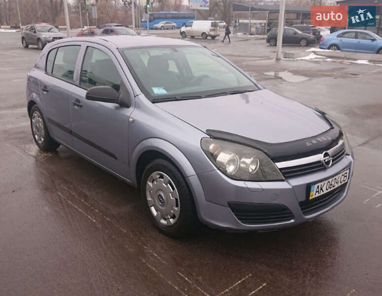 Хетчбек Opel Astra 2006 в Ірпені