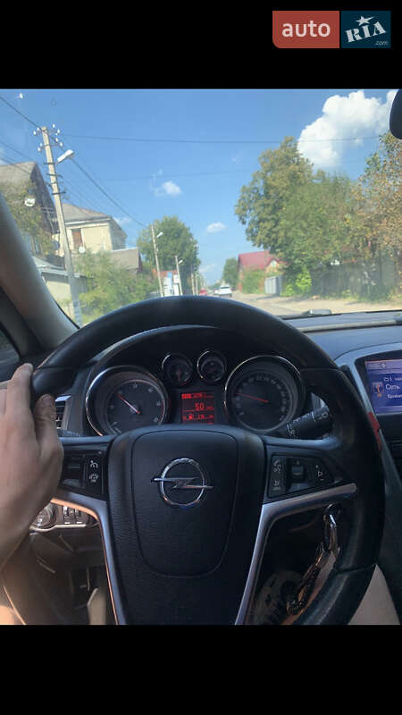 Универсал Opel Astra 2013 в Бориславе