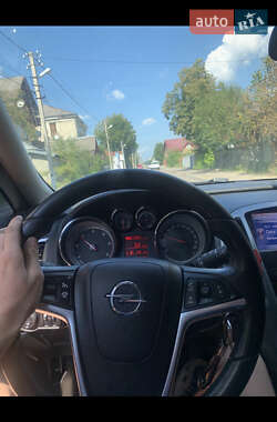 Универсал Opel Astra 2013 в 