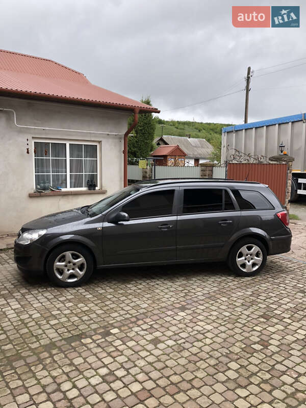 Универсал Opel Astra 2008 в Тернополе