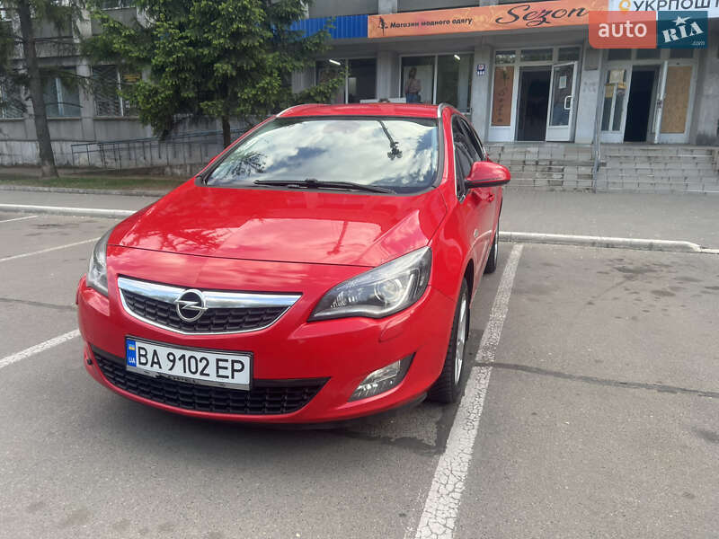 Універсал Opel Astra 2010 в Нікополі