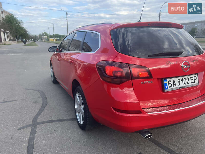 Універсал Opel Astra 2010 в Нікополі