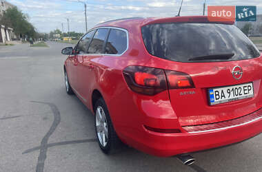 Универсал Opel Astra 2010 в 