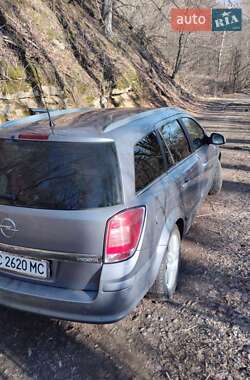 Універсал Opel Astra 2010 в 