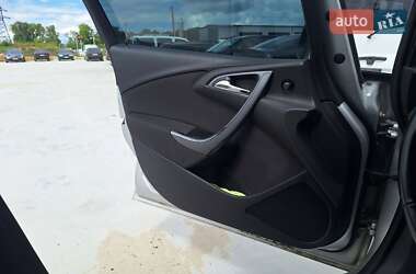 Универсал Opel Astra 2012 в 