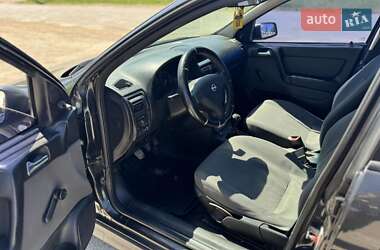 Седан Opel Astra 2006 в 