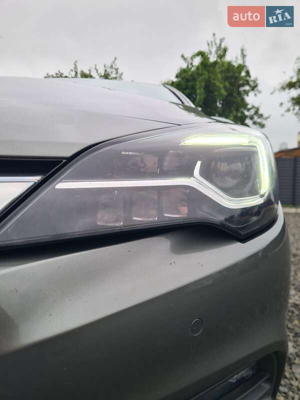 Універсал Opel Astra 2017 в Луцьку