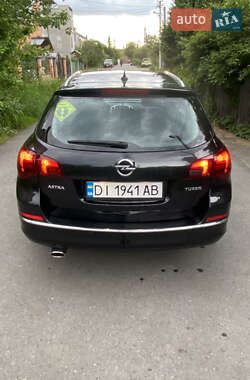 Универсал Opel Astra 2012 в 
