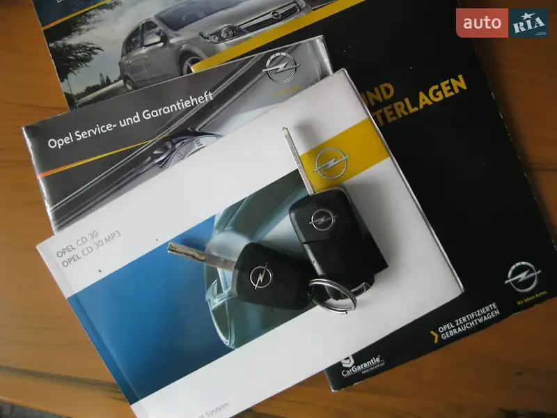 Универсал Opel Astra 2009 в Чернобае документ