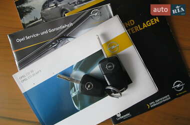 Универсал Opel Astra 2009 в 
