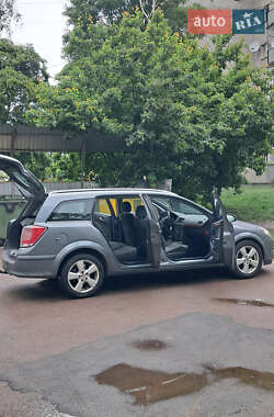 Универсал Opel Astra 2005 в 