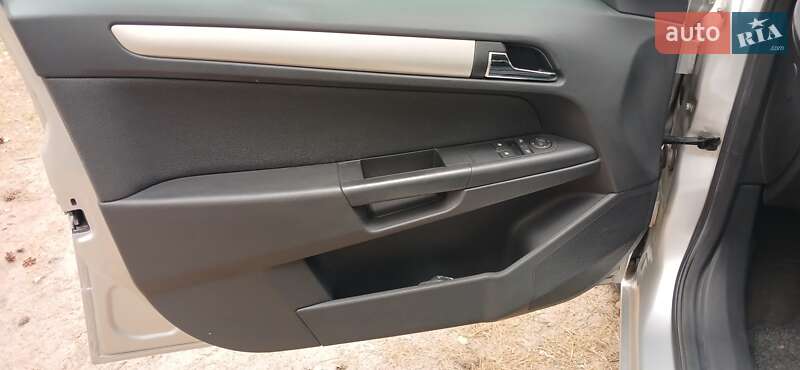 Универсал Opel Astra 2007 в Сумах