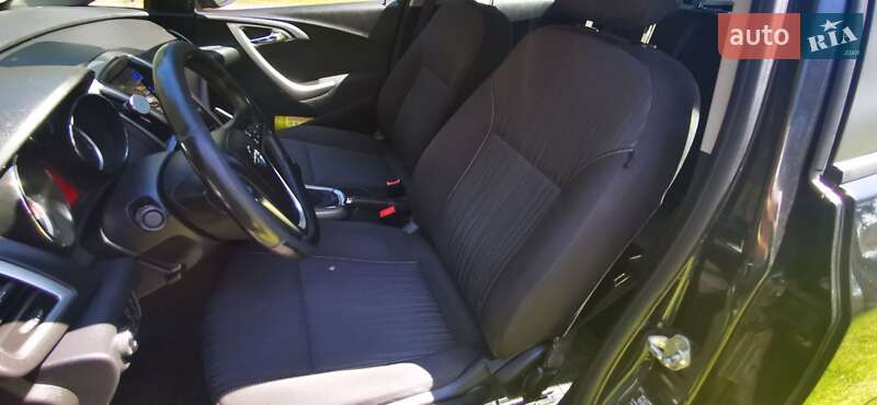 Хэтчбек Opel Astra 2011 в Чернигове