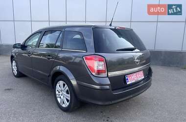 Универсал Opel Astra 2009 в 