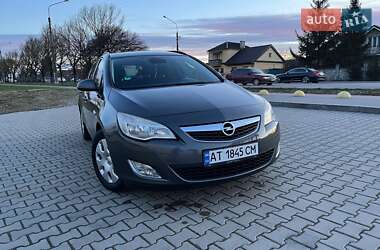 Универсал Opel Astra 2011 в 