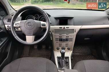 Универсал Opel Astra 2007 в 