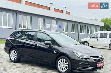 Универсал Opel Astra 2017 в 