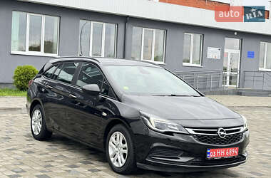 Универсал Opel Astra 2017 в 