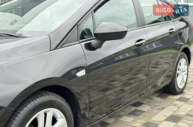 Универсал Opel Astra 2017 в 