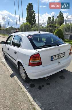 Хетчбек Opel Astra 2003 в 