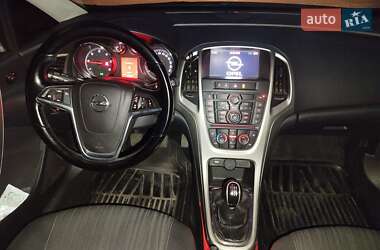 Универсал Opel Astra 2011 в 