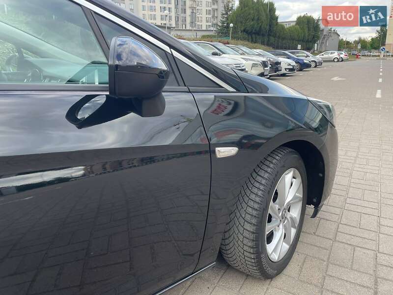 Універсал Opel Astra 2020 в Луцьку