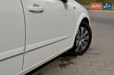 Універсал Opel Astra 2007 в 
