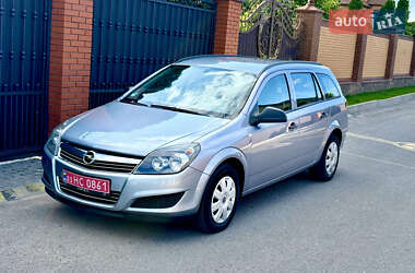 Універсал Opel Astra 2009 в Олександрії