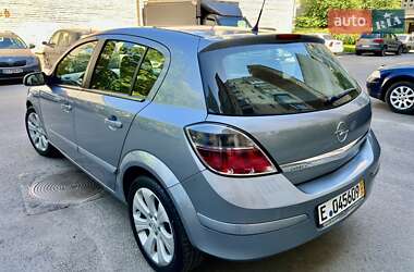 Хэтчбек Opel Astra 2009 в 