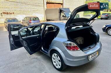 Хэтчбек Opel Astra 2009 в 